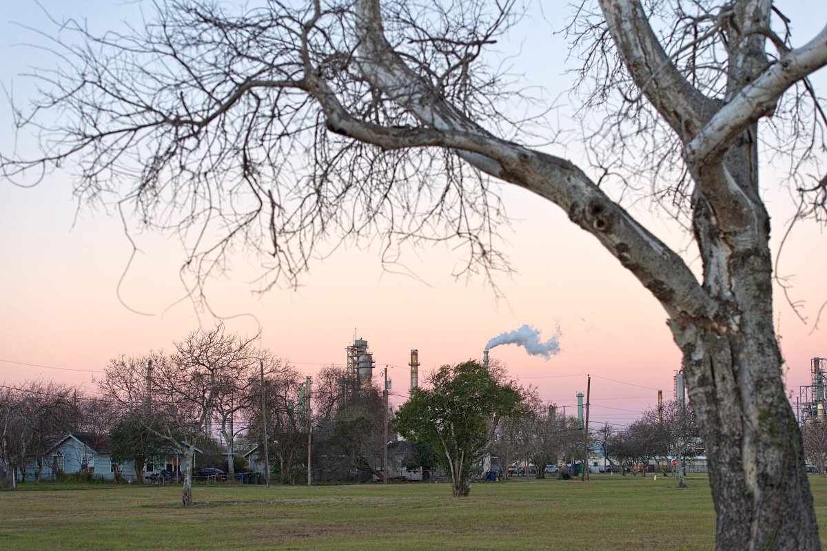 Residential properties near refineries in the Hillcrest neighborhood of Corpus Christi in 2017.