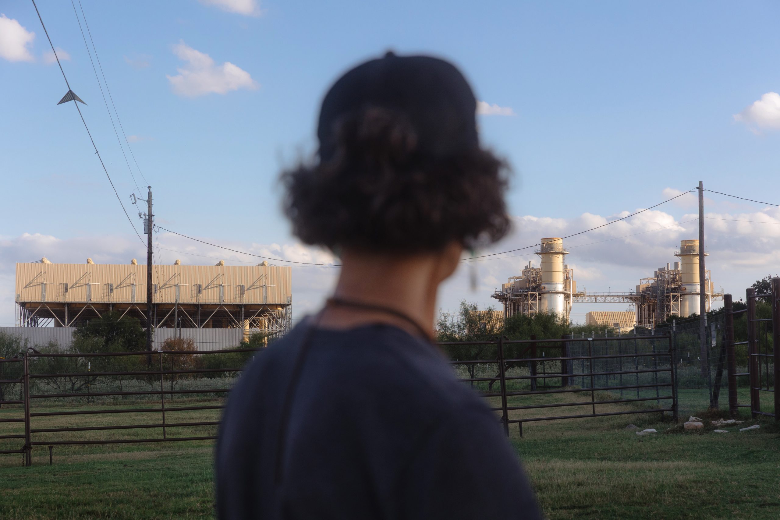 Noise from crypto mine pushes Texas neighbors to start a town