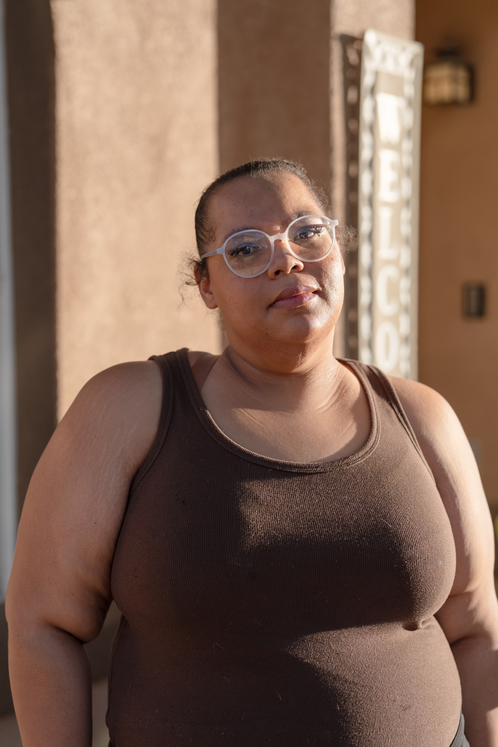Gabrielle Jones-Radtke poses for a portrait at her family&rsquo;s home on Saturday, February 28, 2026 in El Paso, Texas. She is struggling to get access to hormone therapy medication for her daughter, Freyja, 7, who suffers from Bardet Biedl Syndrome because the treatment is viewed as gender-affirming care in Texas.